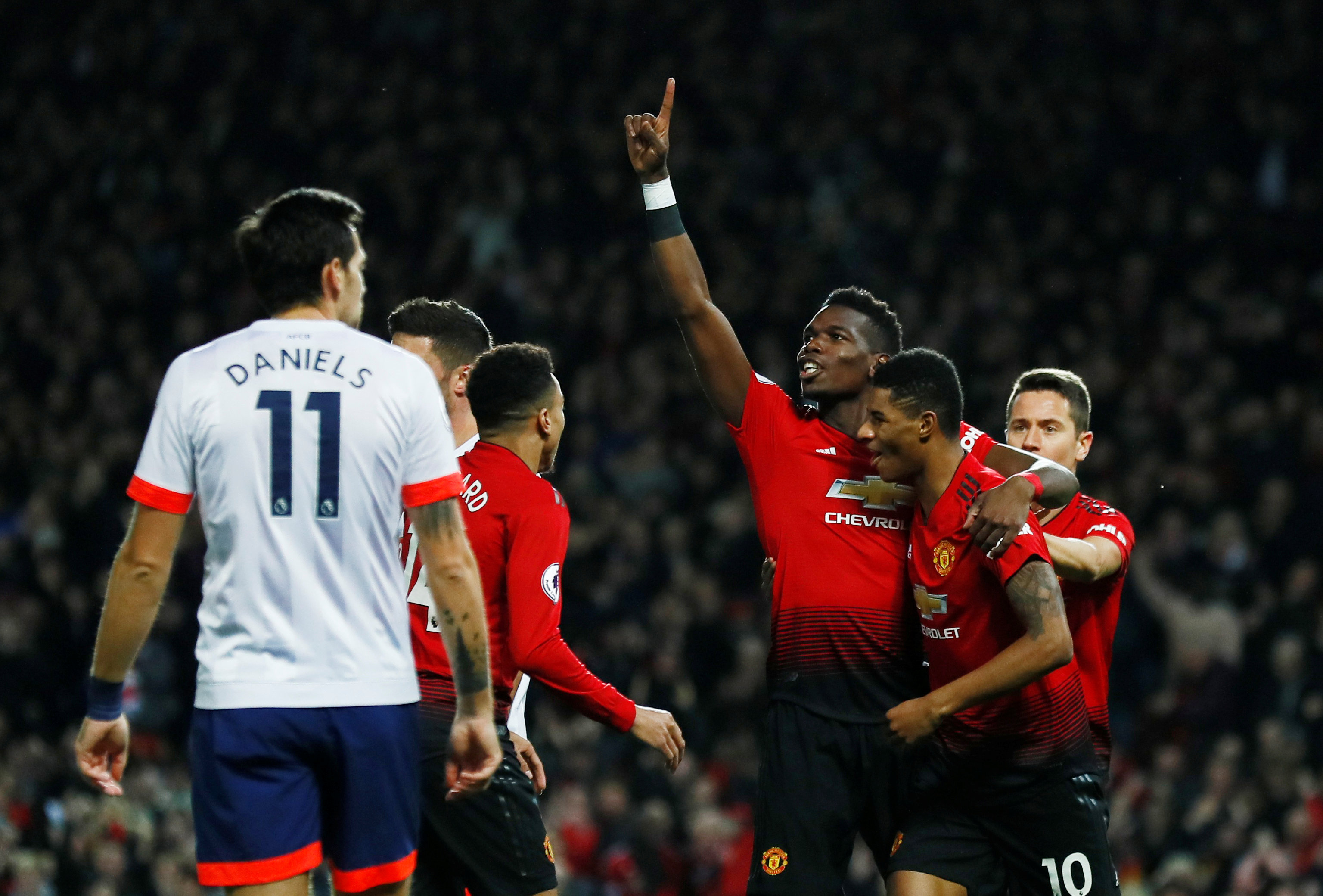 联袂上演 联袂上演